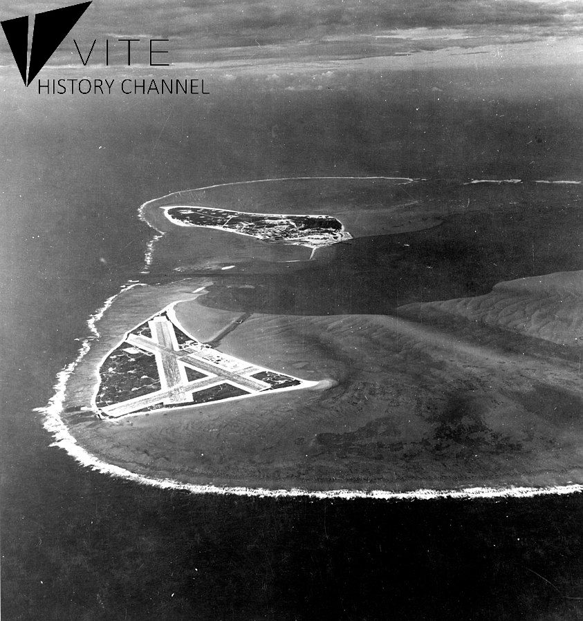 843px-Aerial_view_of_Midway_Atoll_on_24_November_1941_(80-G-451086).jpg